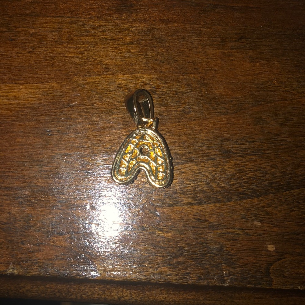 pendent - Picture 3 of 3
